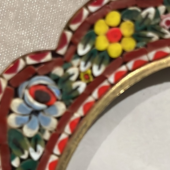 Vintage MICRO MOSAIC Italian Scalloped Easel Frame Floral with Oval Opening - Picture 2 of 15